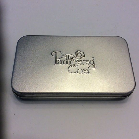 The Pampered Chef Creative Cutters Set - Picture 4 of 7